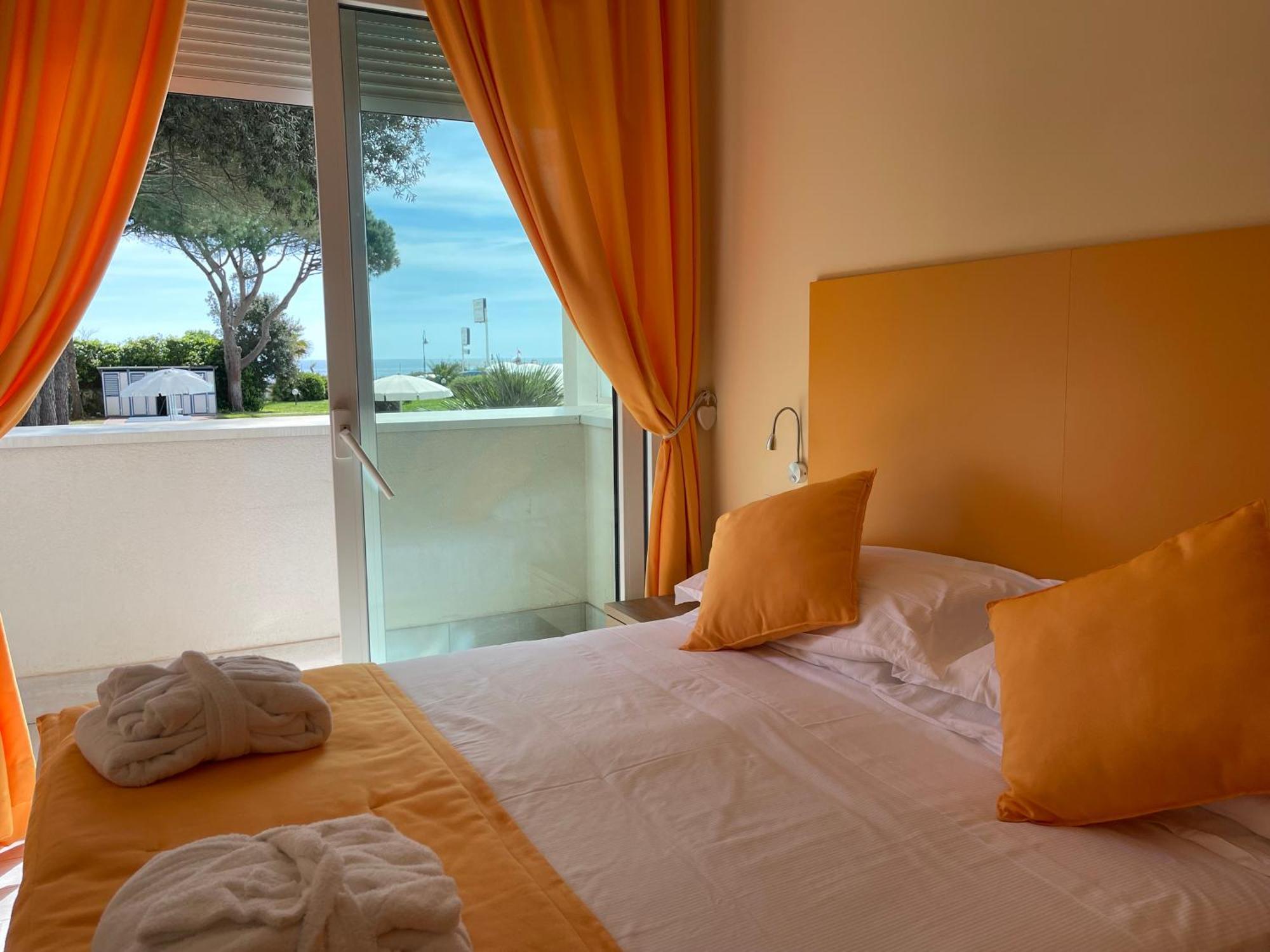 Capo Circeo Beach Resort Spa Fronte Mare San Felice Circeo Ngoại thất bức ảnh